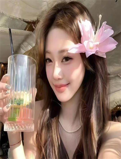 文化分析：《私事》中的文化身份与自我认同的探索 认识艺术的文化教育功能